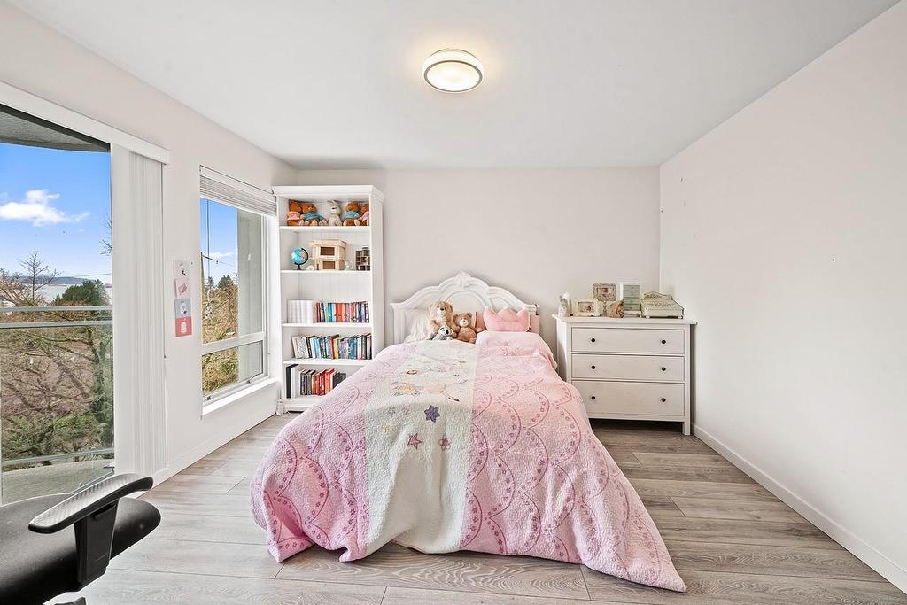 2135 Lawson Avenue, West Vancouver, BC