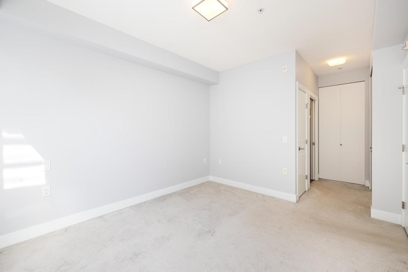 121-735 15Th Street W, North Vancouver, BC