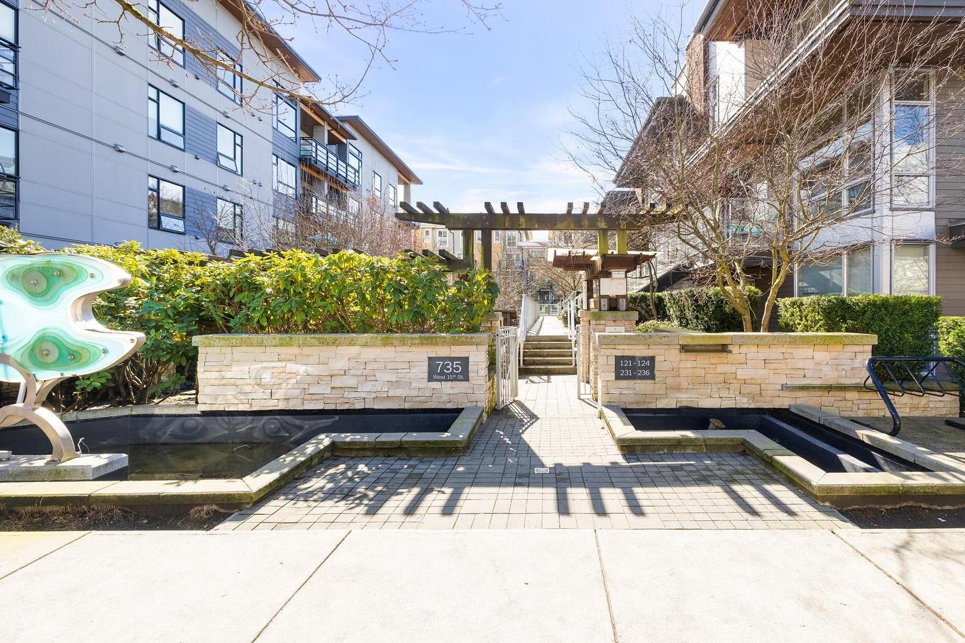 121-735 15Th Street W, North Vancouver, BC