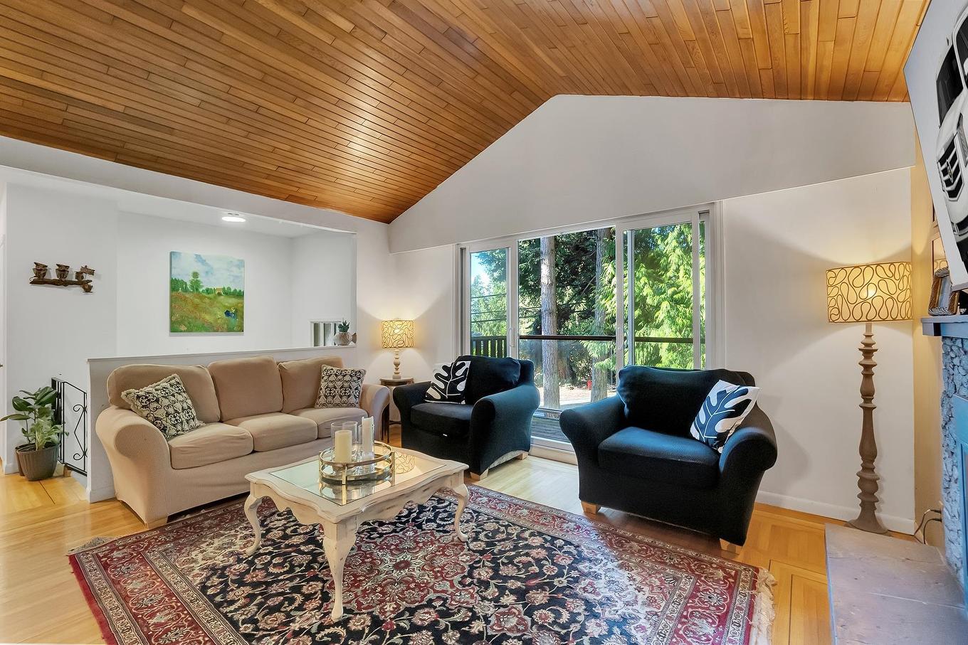 5325 Marine Drive, West Vancouver, BC