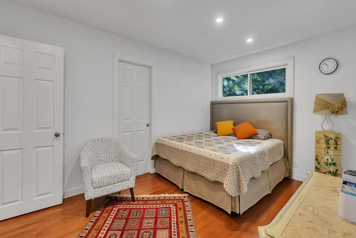 5325 Marine Drive, West Vancouver, BC