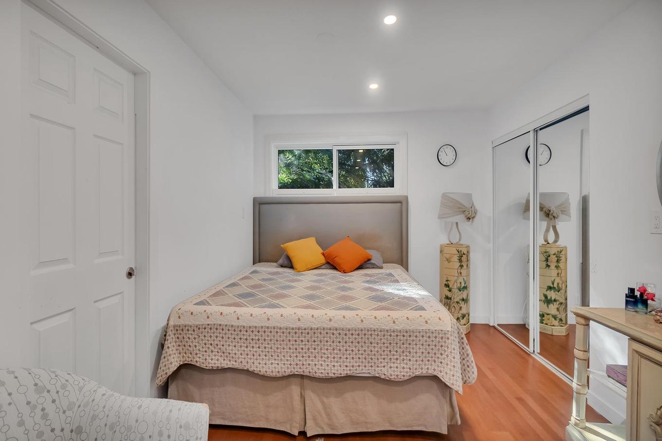 5325 Marine Drive, West Vancouver, BC