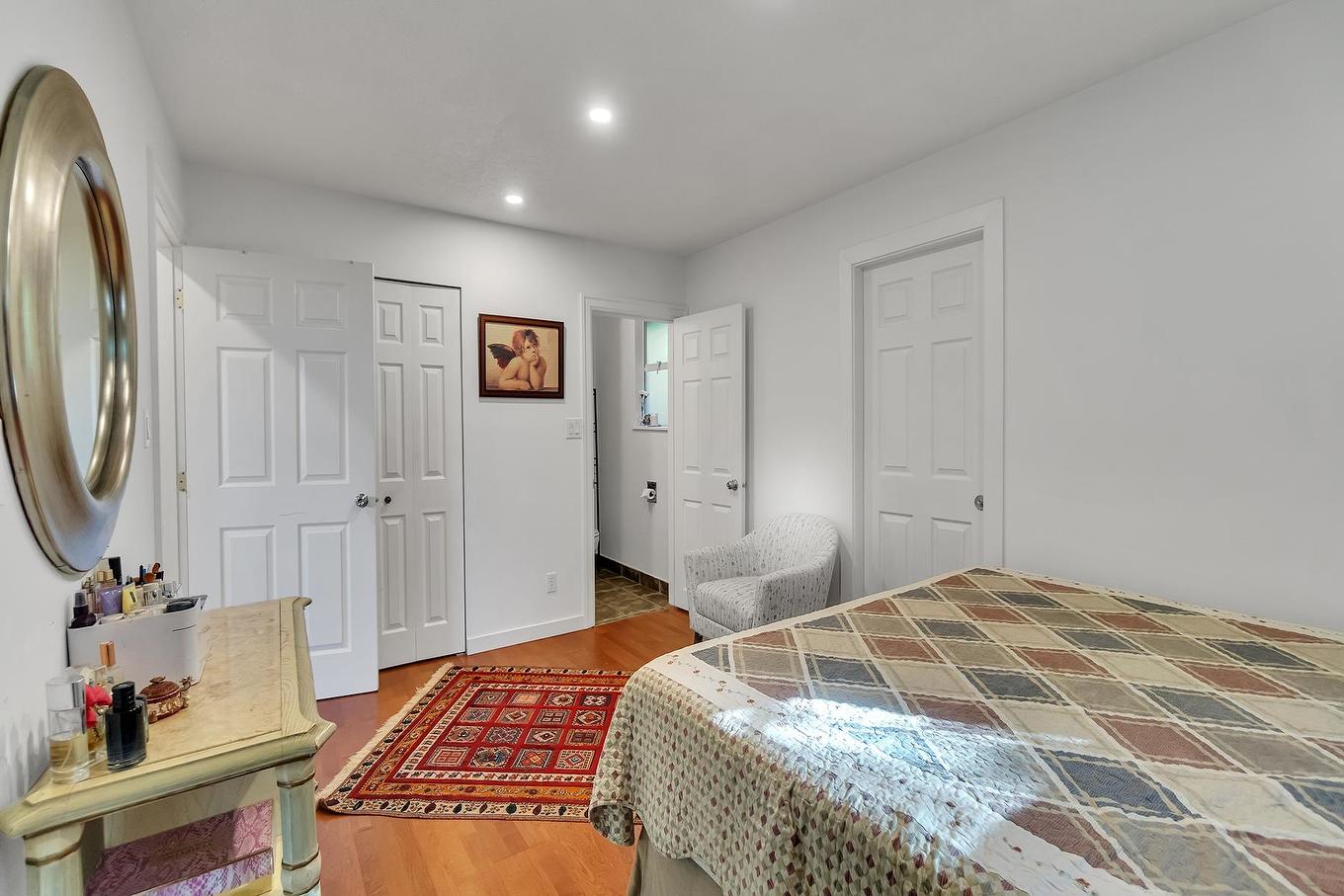 5325 Marine Drive, West Vancouver, BC