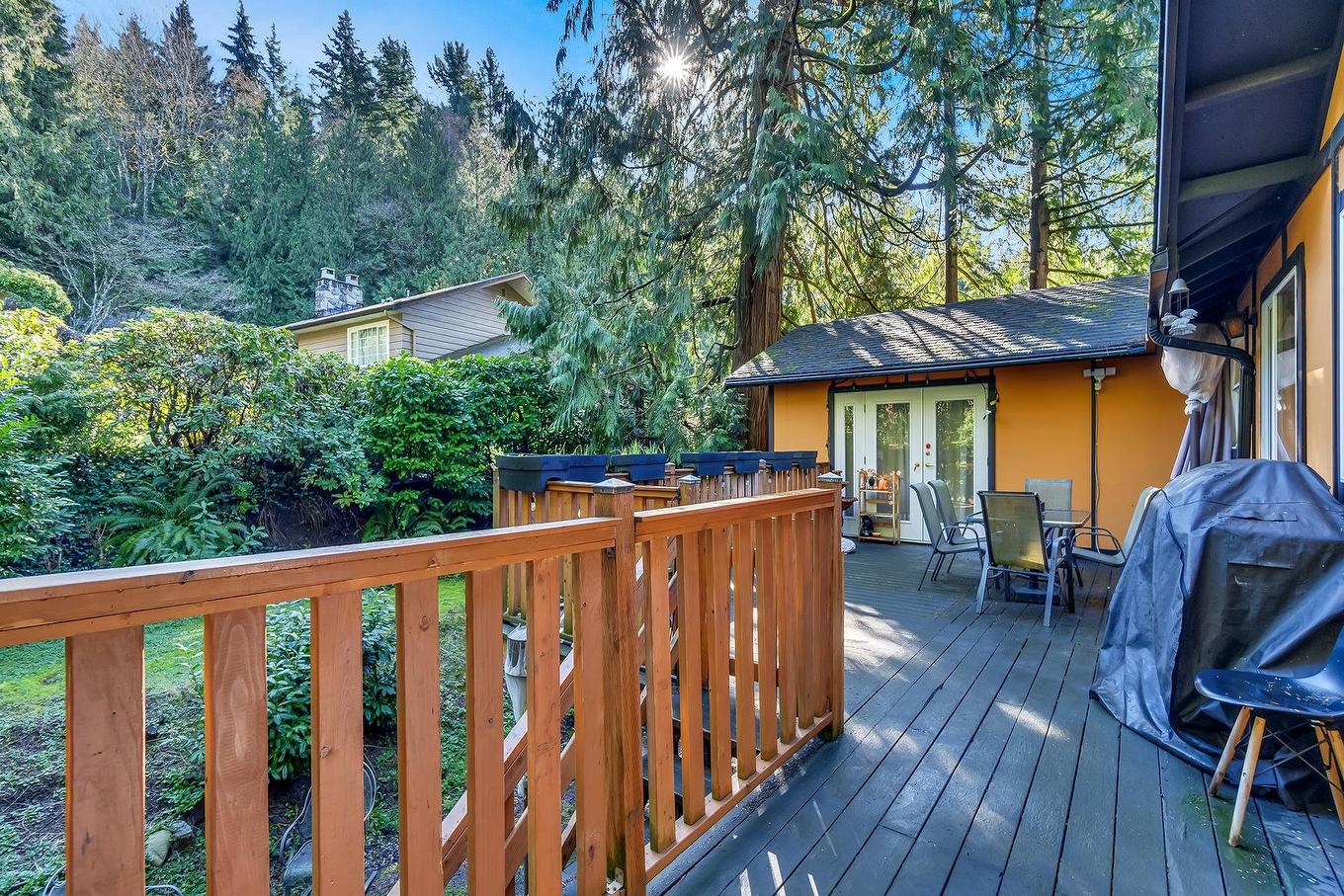 5325 Marine Drive, West Vancouver, BC