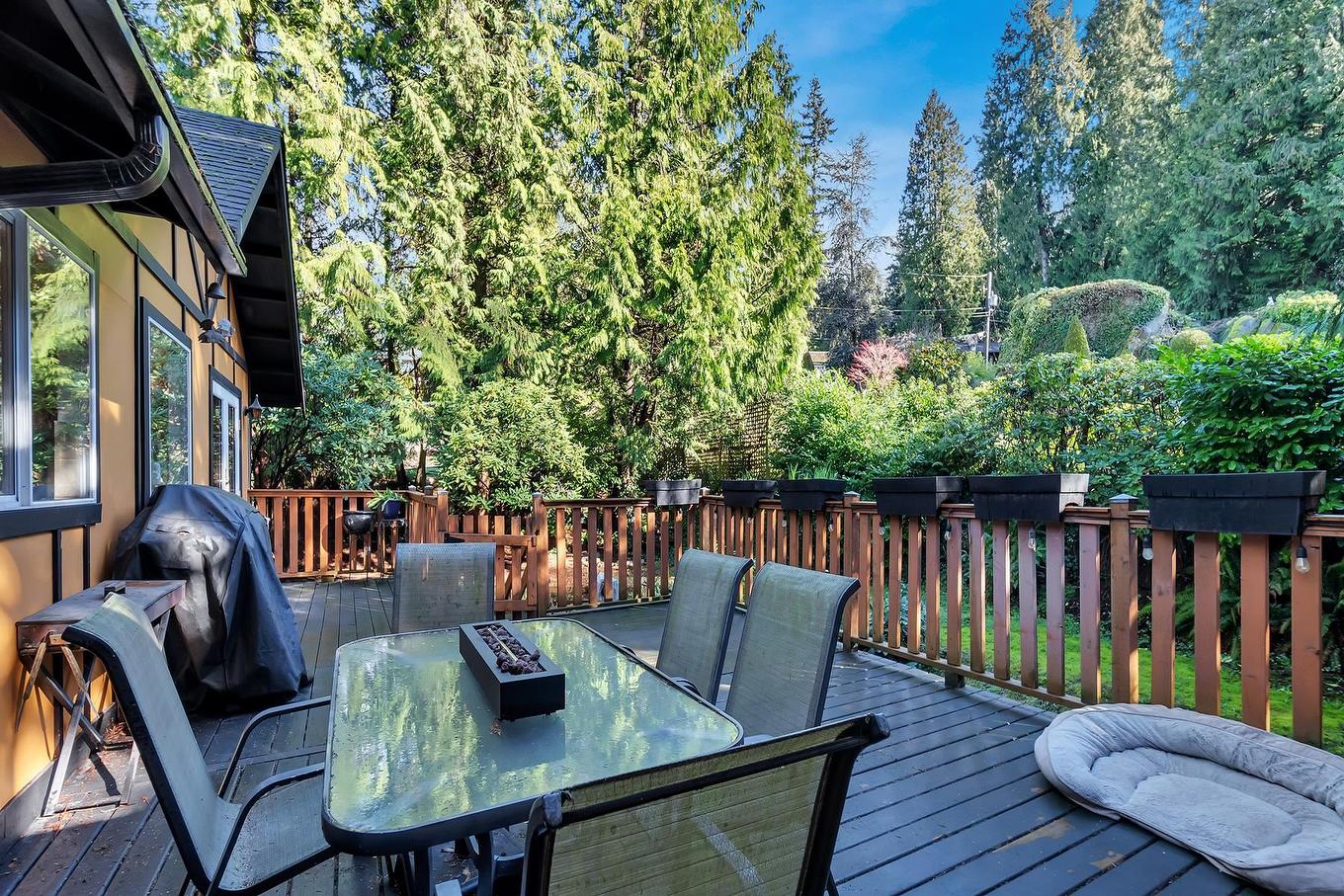 5325 Marine Drive, West Vancouver, BC