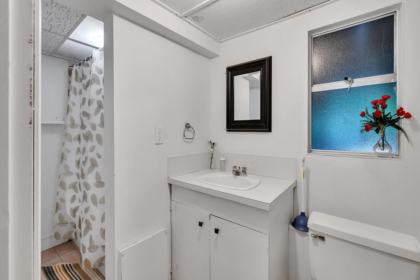 5325 Marine Drive, West Vancouver, BC