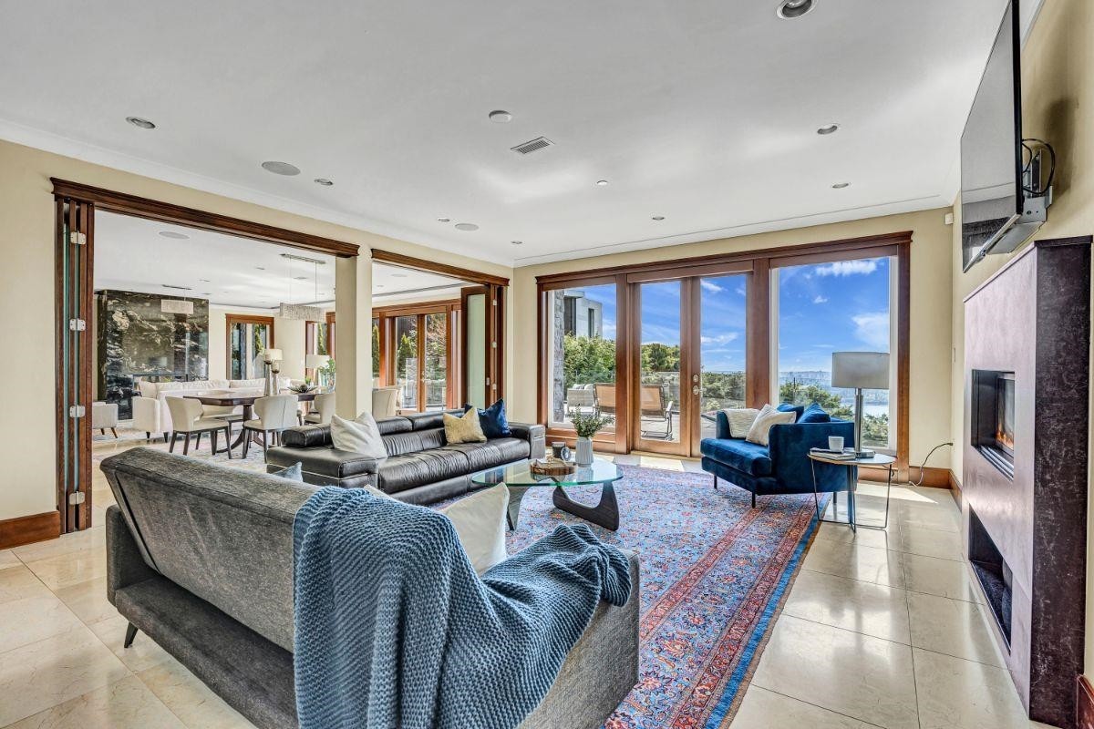 1365 Cammeray Road, West Vancouver, BC