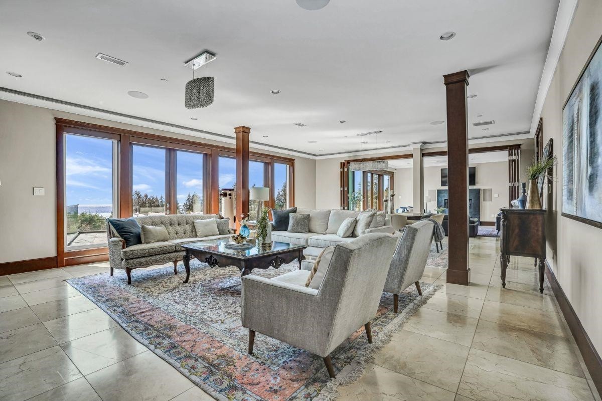 1365 Cammeray Road, West Vancouver, BC