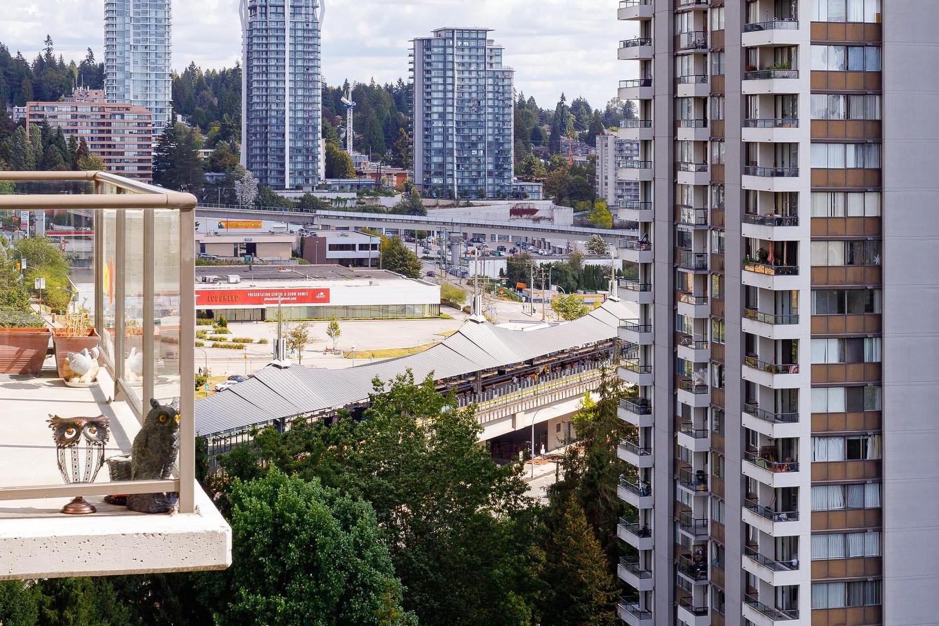 1504-3970 Carrigan Court, Burnaby, BC