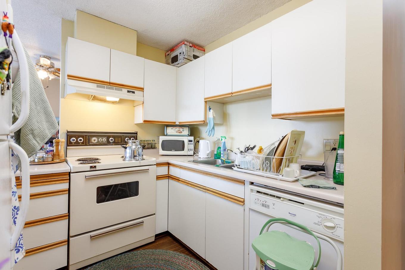 1504-3970 Carrigan Court, Burnaby, BC