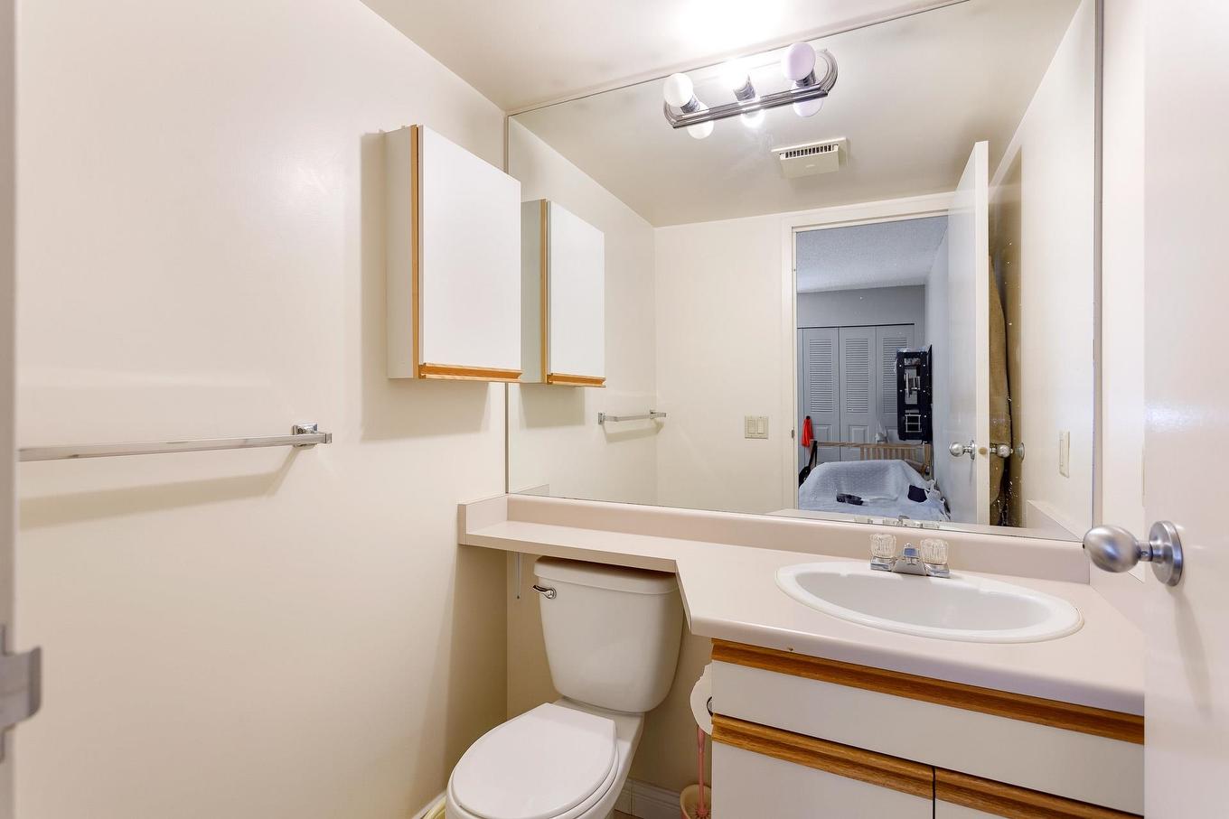 1504-3970 Carrigan Court, Burnaby, BC