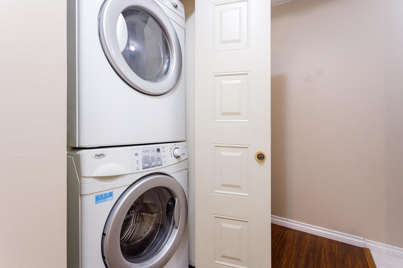 1504-3970 Carrigan Court, Burnaby, BC