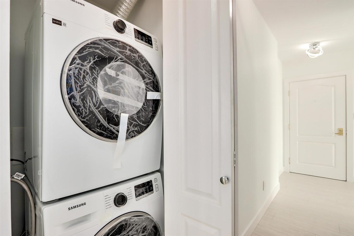 1203-140 14Th Street E, North Vancouver, BC