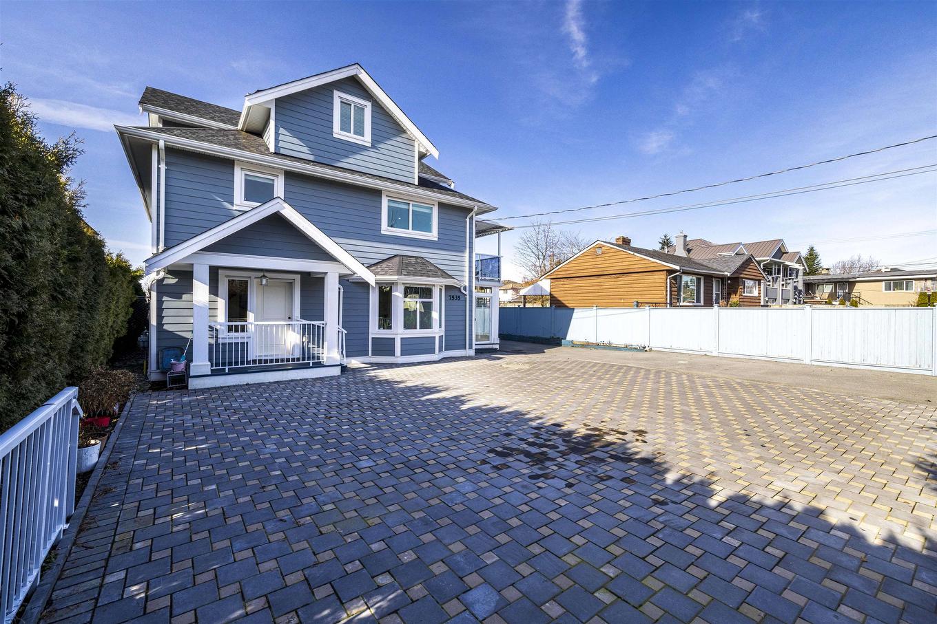 7535 Burgess Street, Burnaby, BC