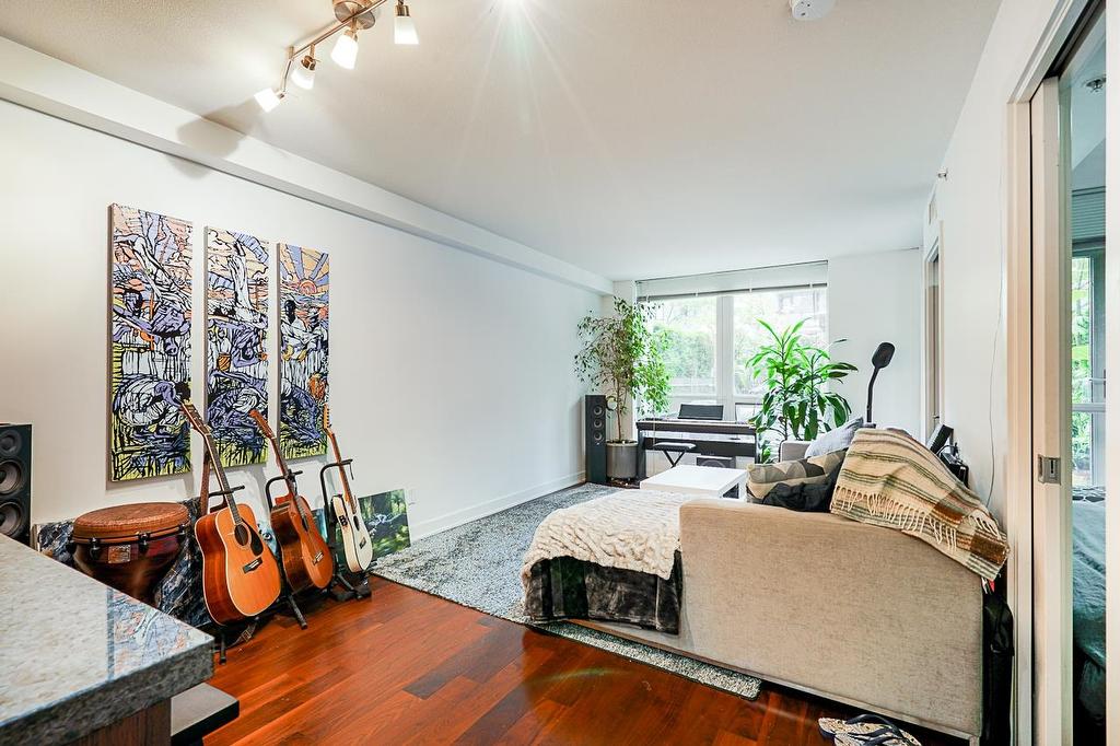 210-1055 Richards Street, Vancouver, BC