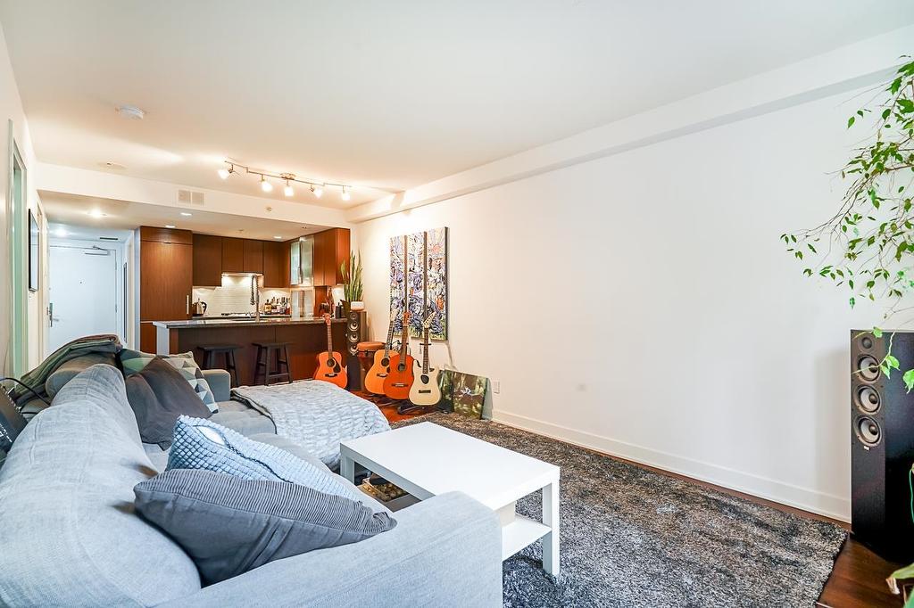 210-1055 Richards Street, Vancouver, BC