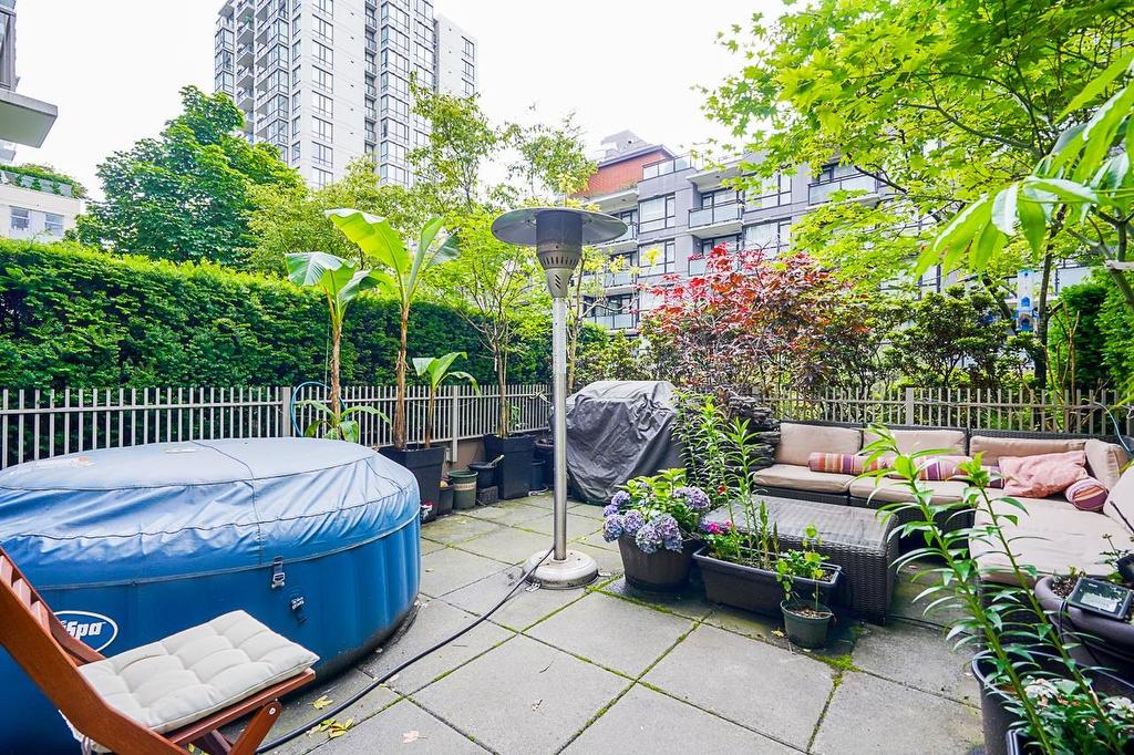 210-1055 Richards Street, Vancouver, BC