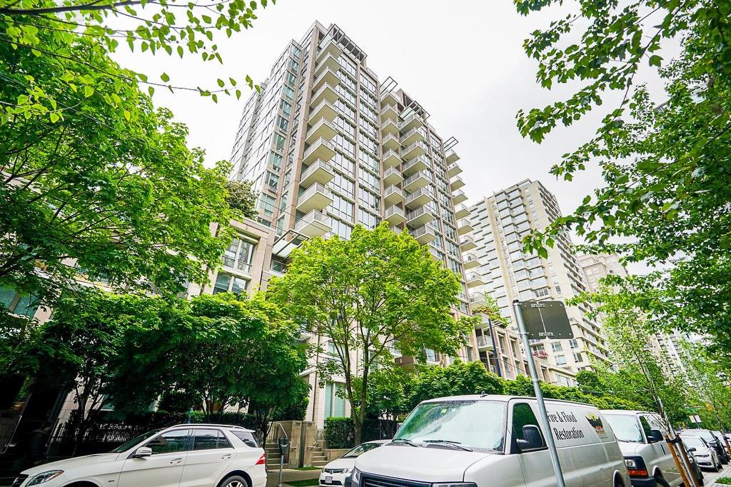 210-1055 Richards Street, Vancouver, BC