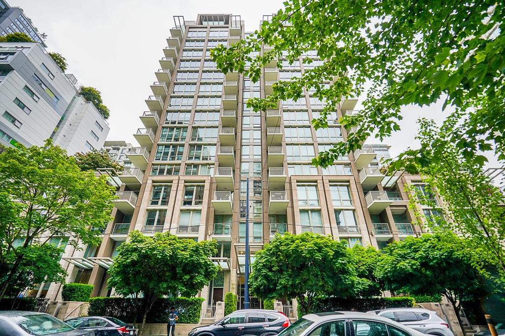 210-1055 Richards Street, Vancouver, BC