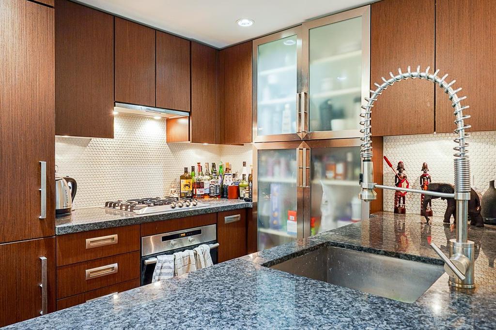 210-1055 Richards Street, Vancouver, BC