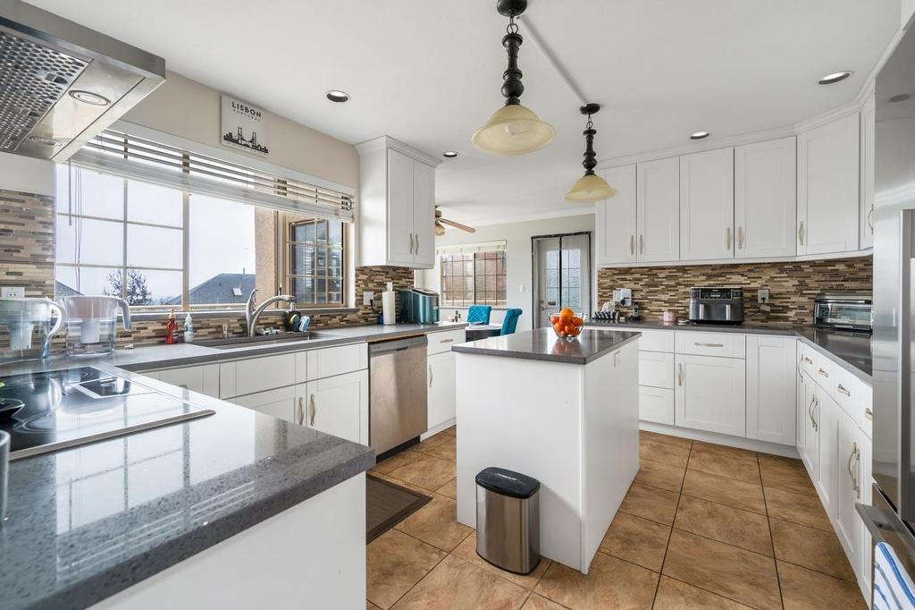 2902 Paul Lake Court, Coquitlam, BC