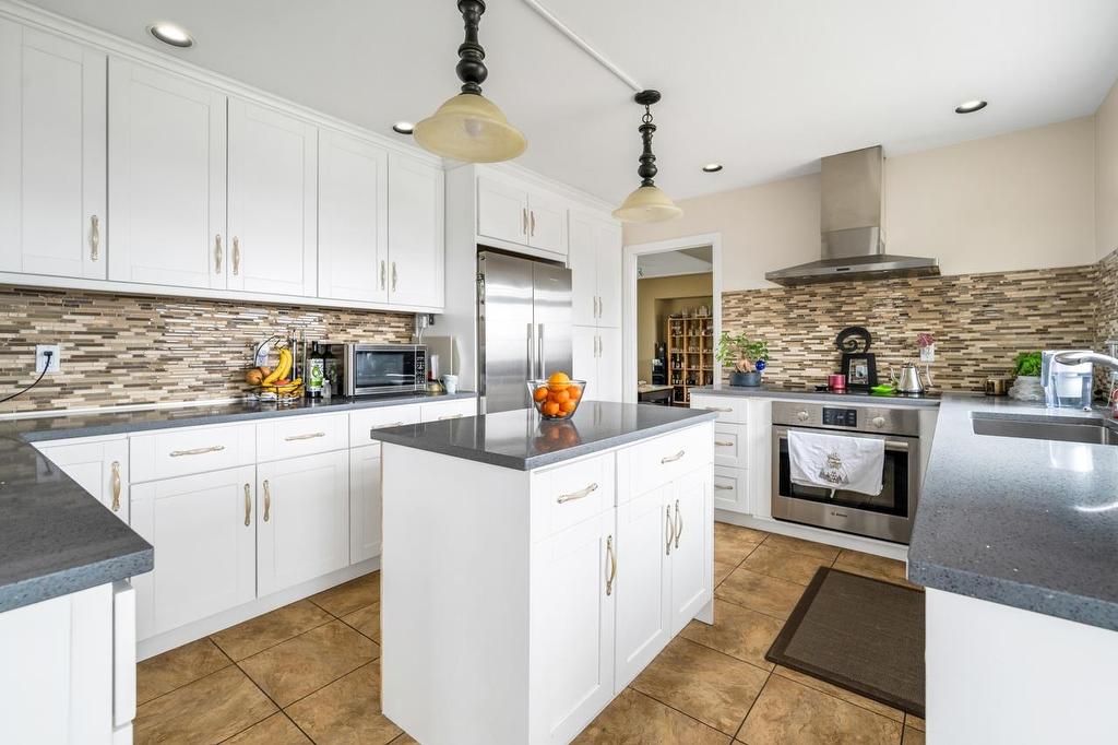 2902 Paul Lake Court, Coquitlam, BC