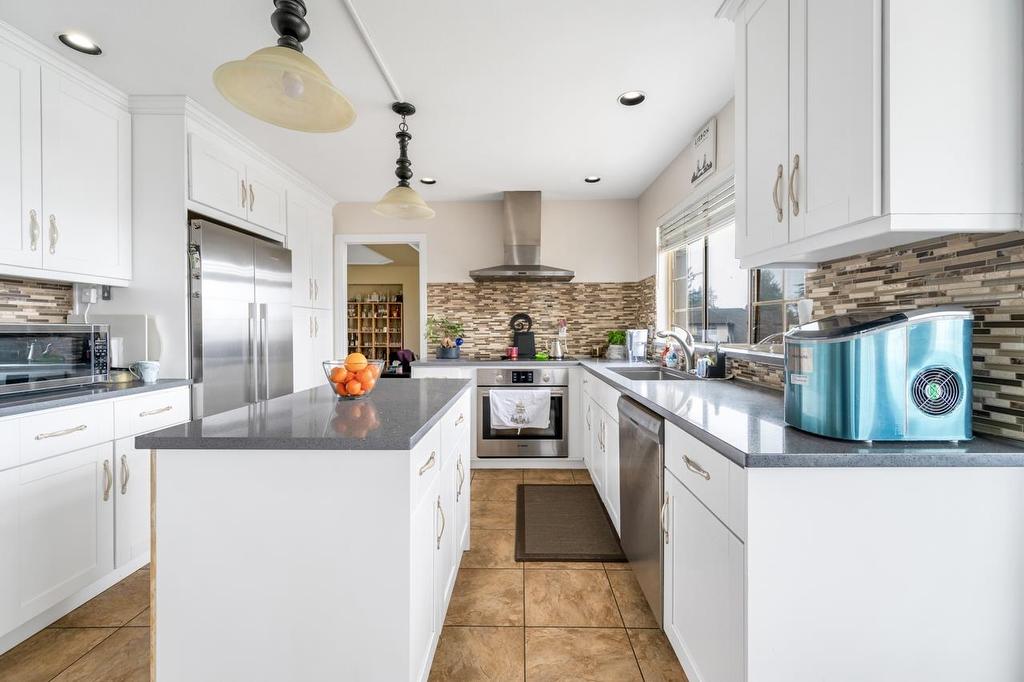 2902 Paul Lake Court, Coquitlam, BC