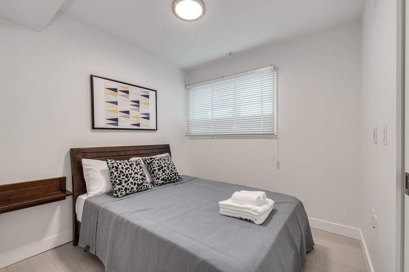 1433 Haro Street, Vancouver, BC