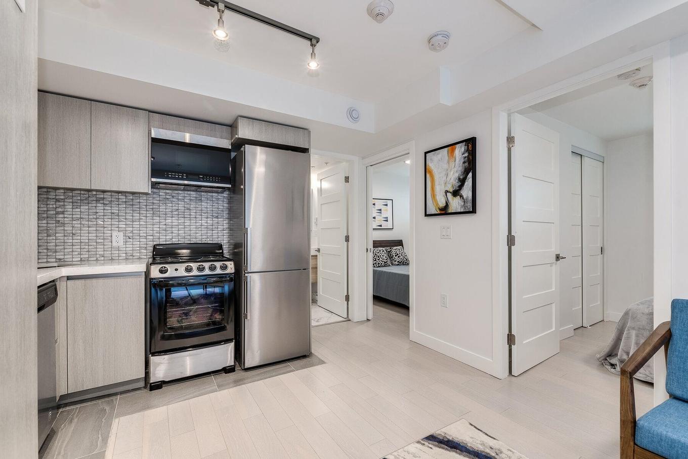 1433 Haro Street, Vancouver, BC