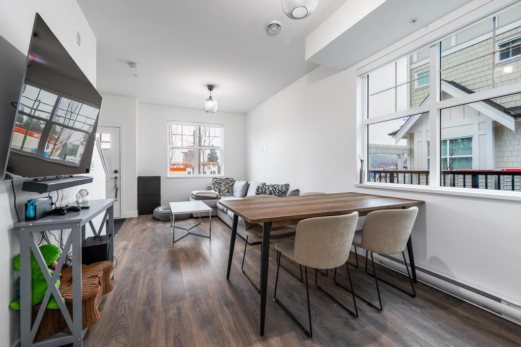 108-707 Robinson Street, Coquitlam, BC