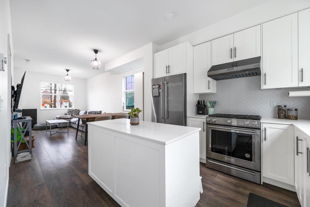 108-707 Robinson Street, Coquitlam, BC