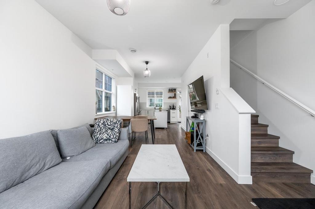 108-707 Robinson Street, Coquitlam, BC