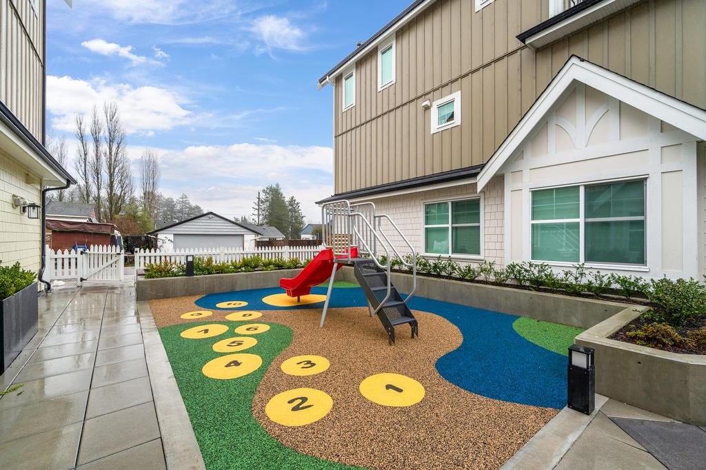 108-707 Robinson Street, Coquitlam, BC