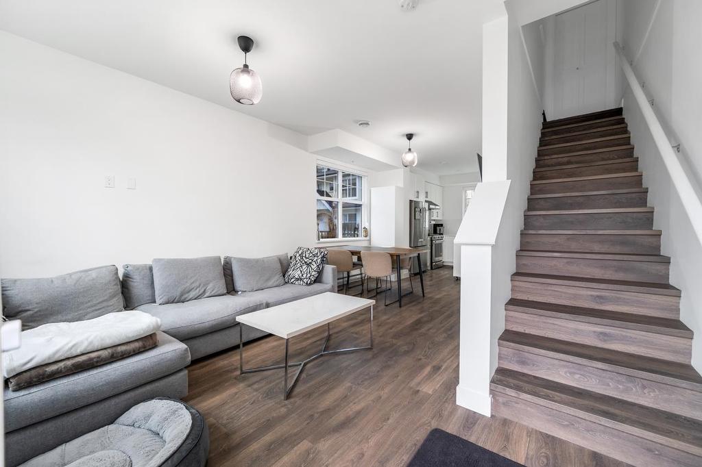 108-707 Robinson Street, Coquitlam, BC