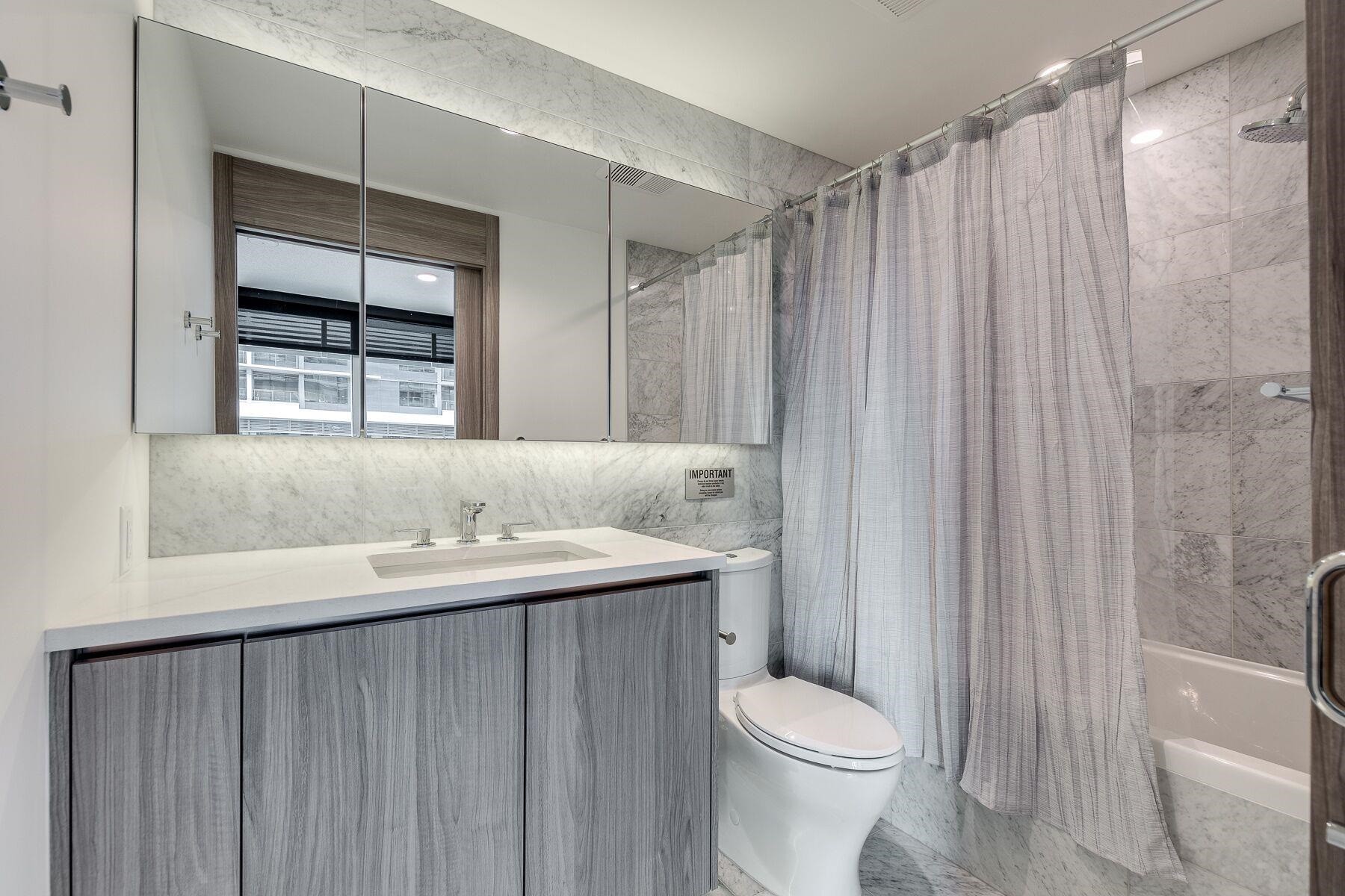 210-89 Nelson, Vancouver, BC