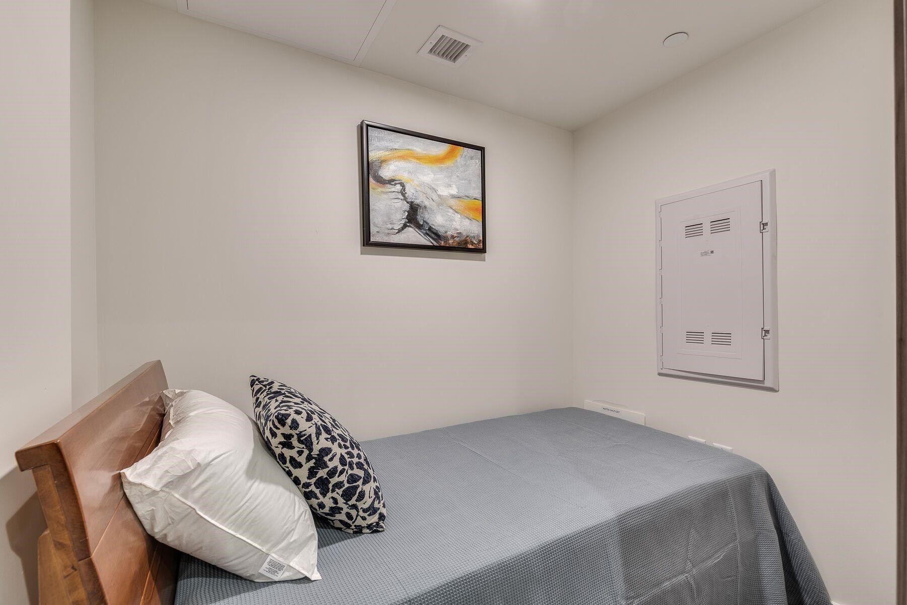 210-89 Nelson, Vancouver, BC