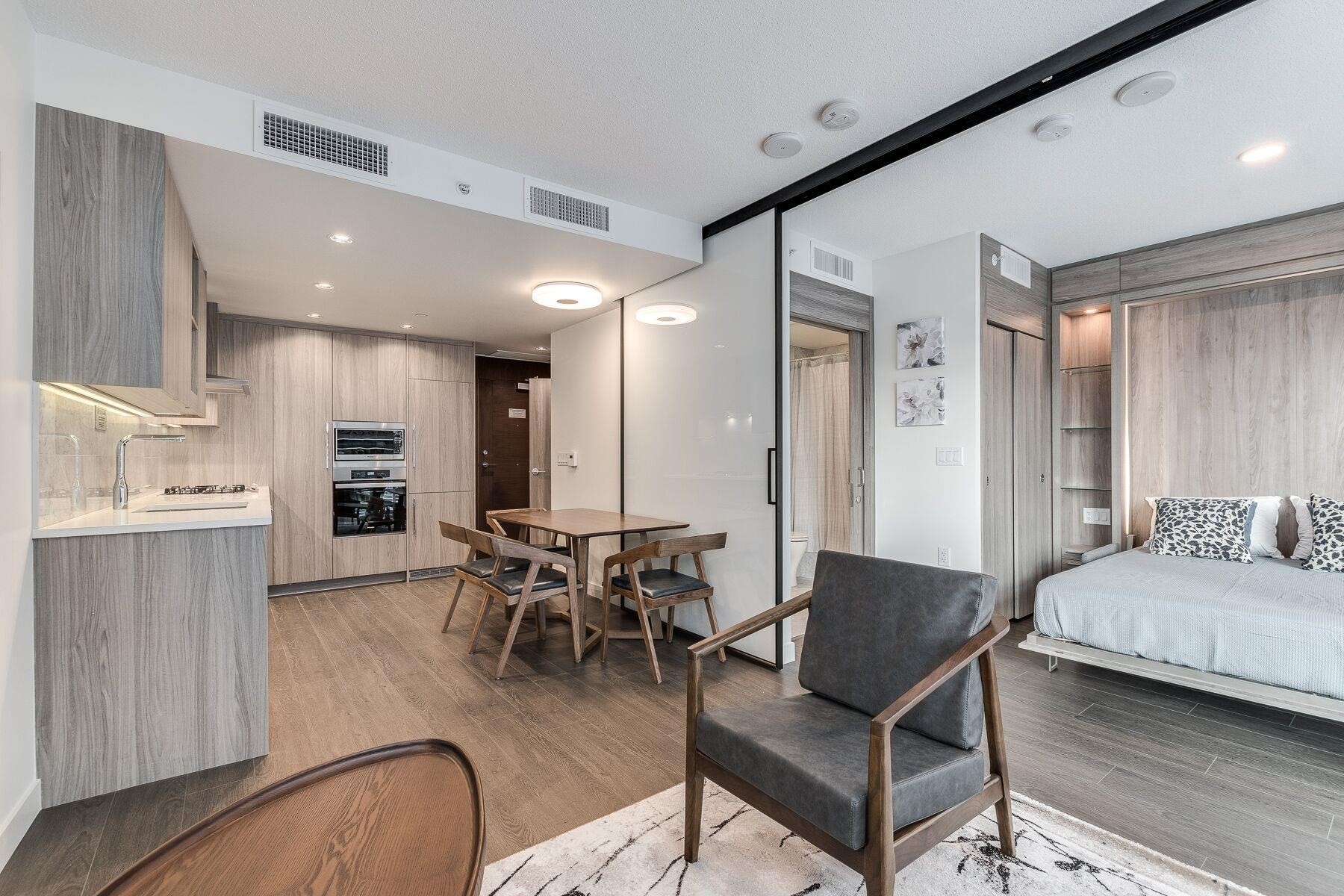 210-89 Nelson, Vancouver, BC