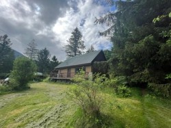 13524 Sunshine Coast Highway Pender Harbour, BC V0N 2H1