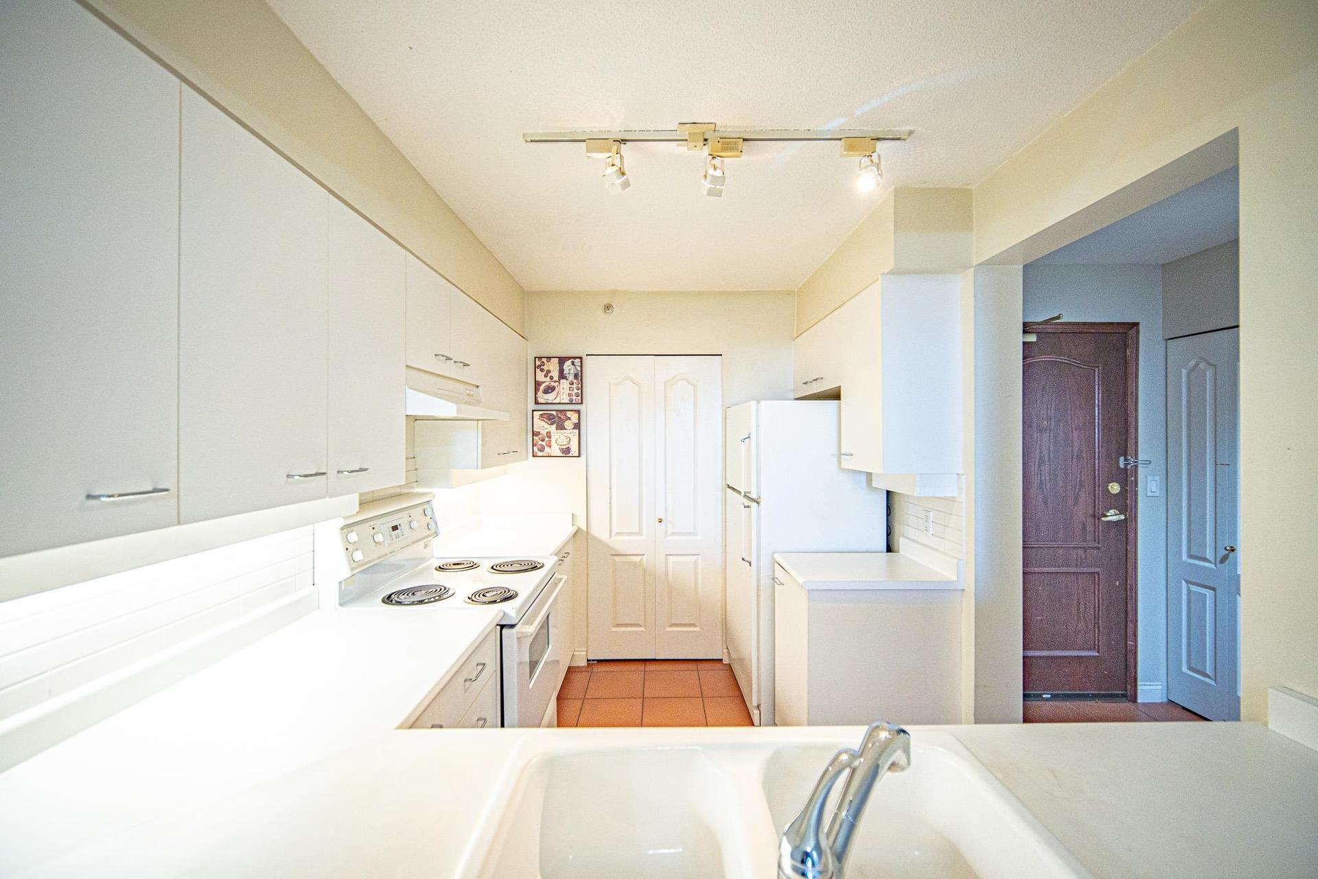 1201-7380 Elmbridge Way, Richmond, BC