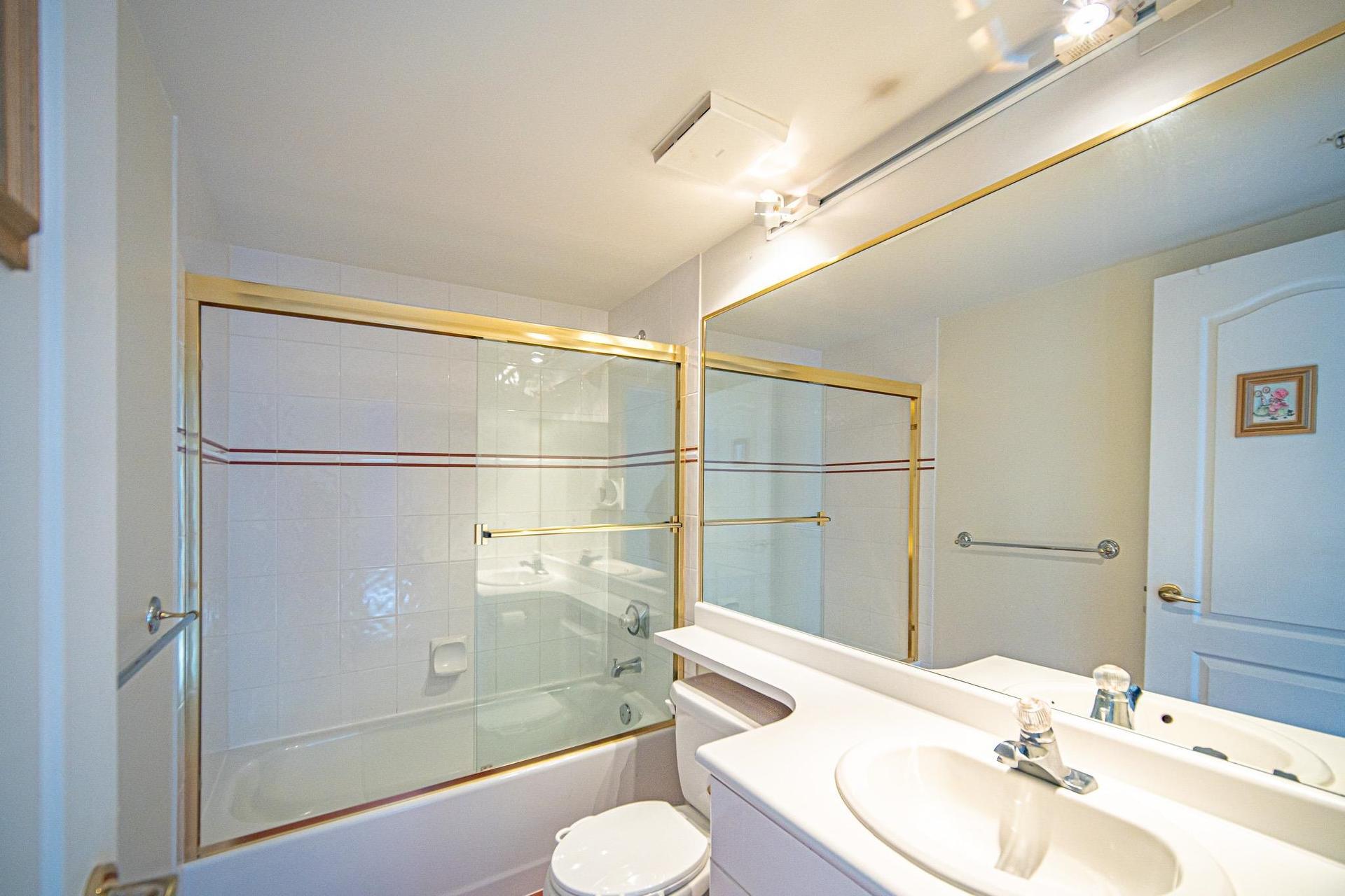 1201-7380 Elmbridge Way, Richmond, BC