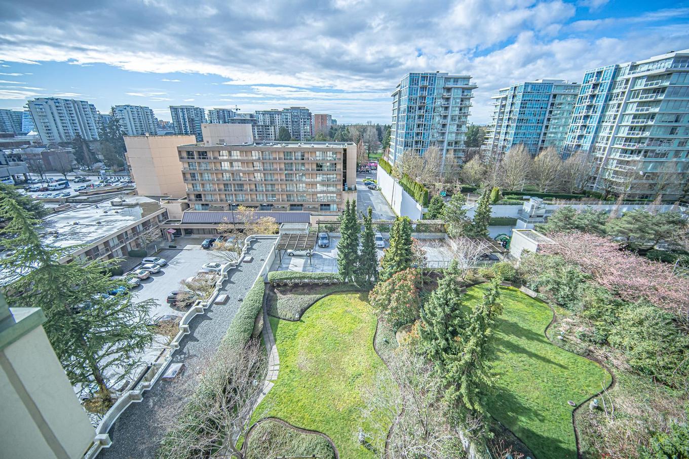 1201-7380 Elmbridge Way, Richmond, BC