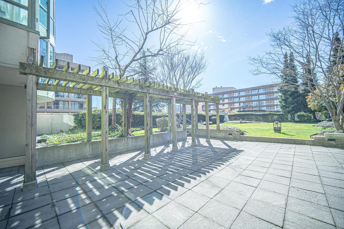 1201-7380 Elmbridge Way, Richmond, BC