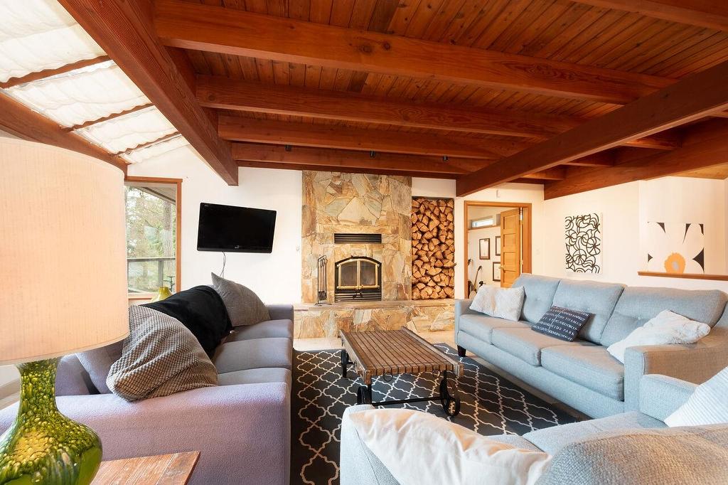 620 Laura Road, Bowen Island, BC