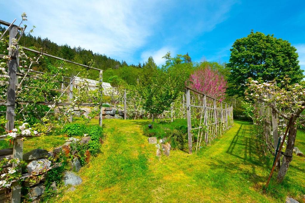 620 Laura Road, Bowen Island, BC