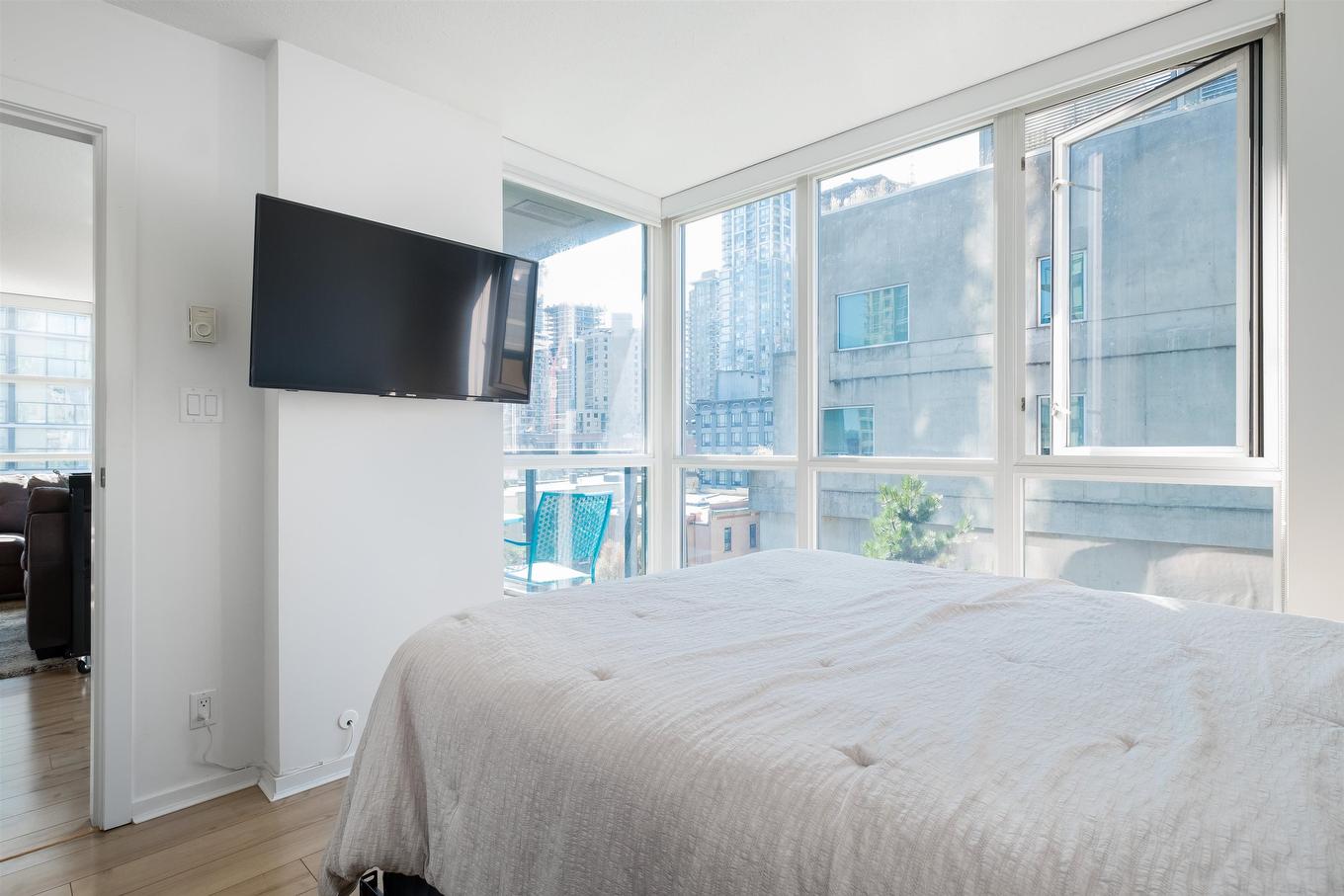 608-1199 Seymour Street, Vancouver, BC