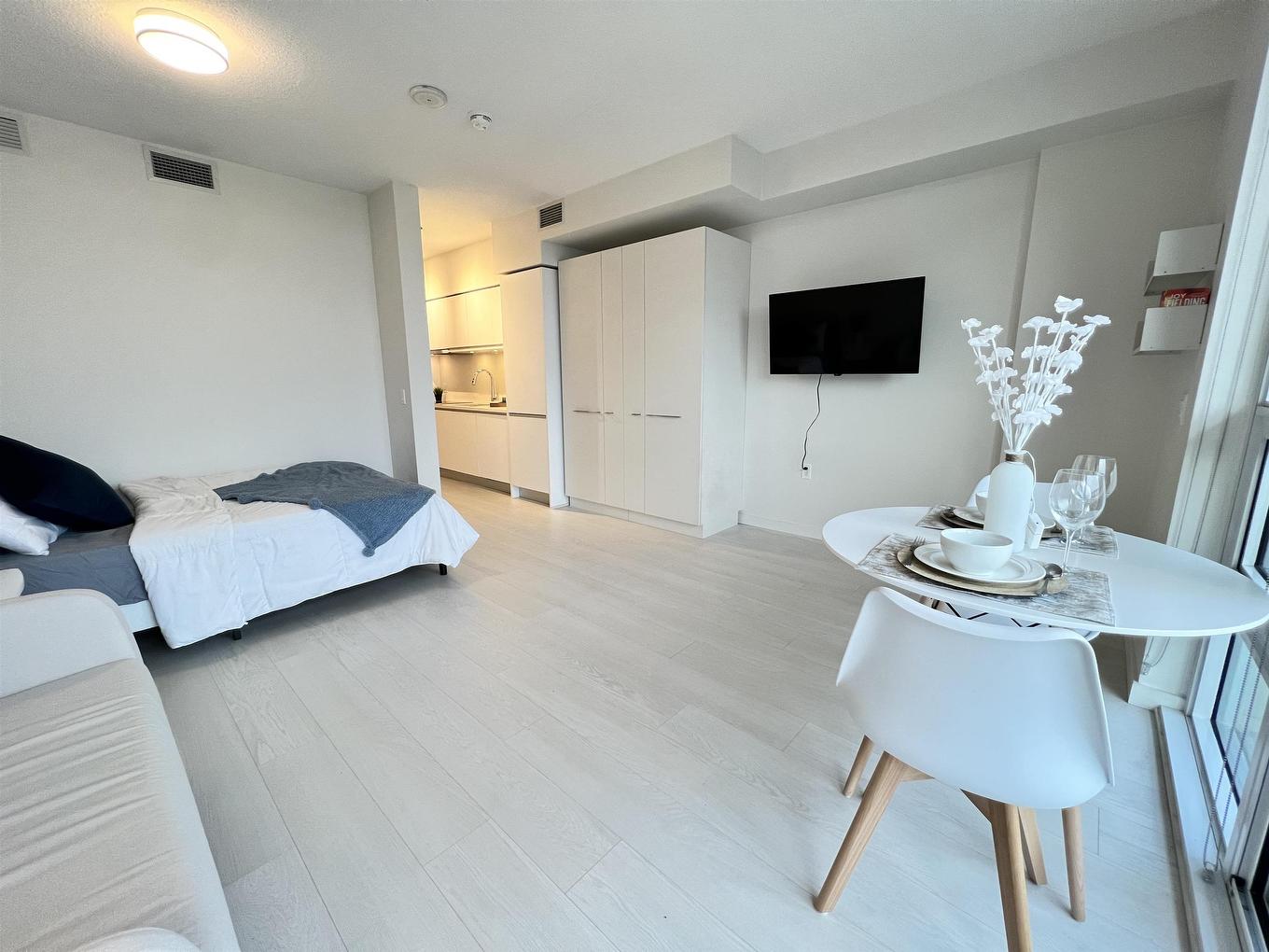 809-180 2Nd Avenue E, Vancouver, BC