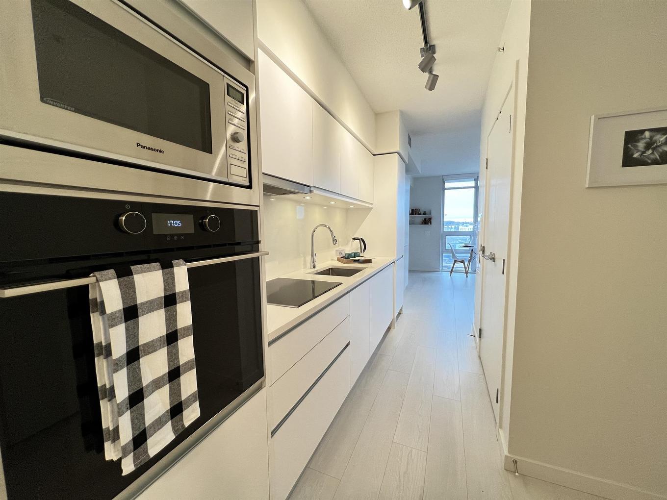 809-180 2Nd Avenue E, Vancouver, BC