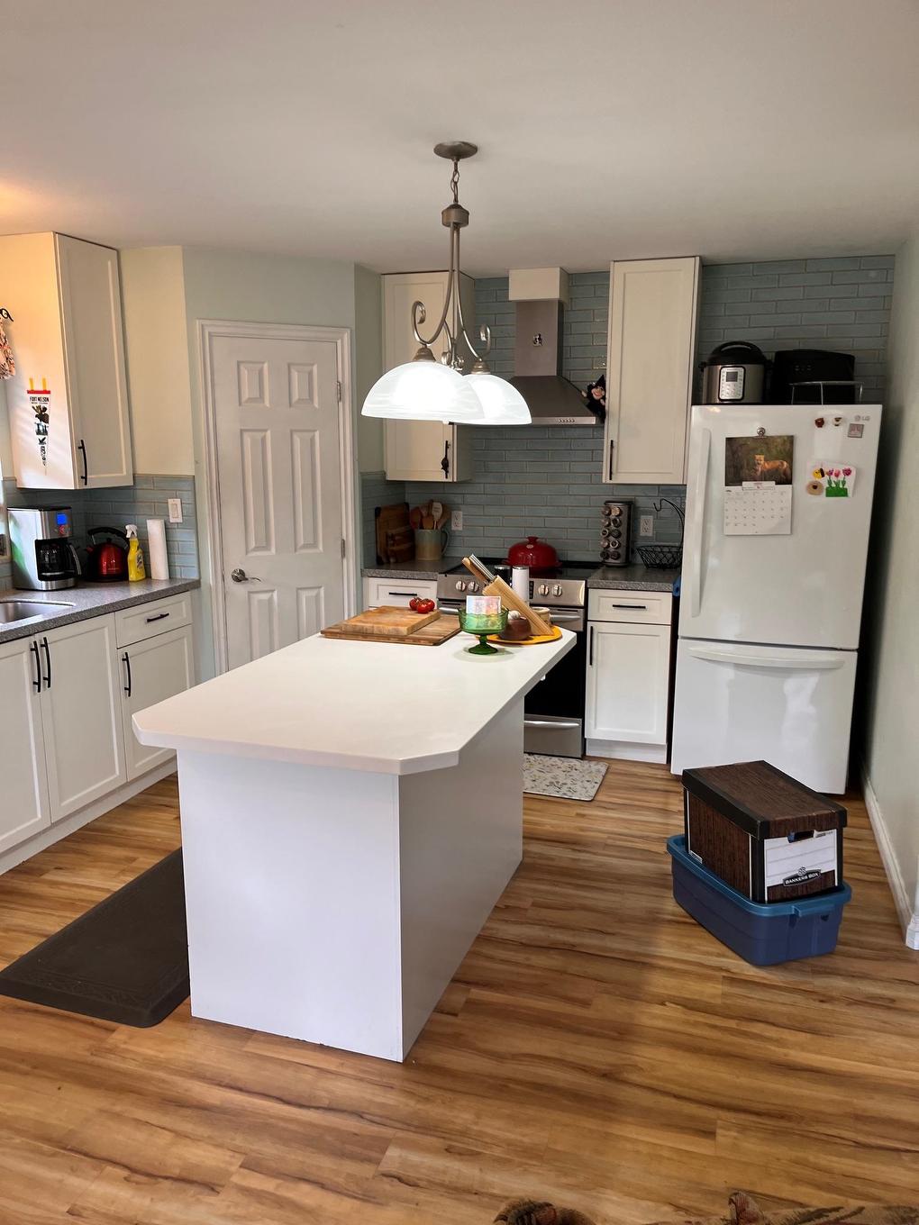 5589 Medusa Place, Sechelt, BC