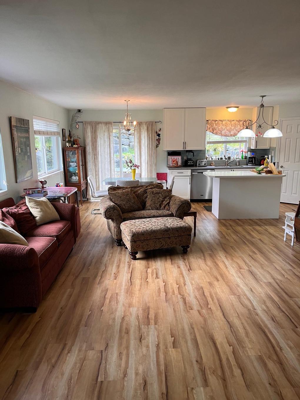 5589 Medusa Place, Sechelt, BC