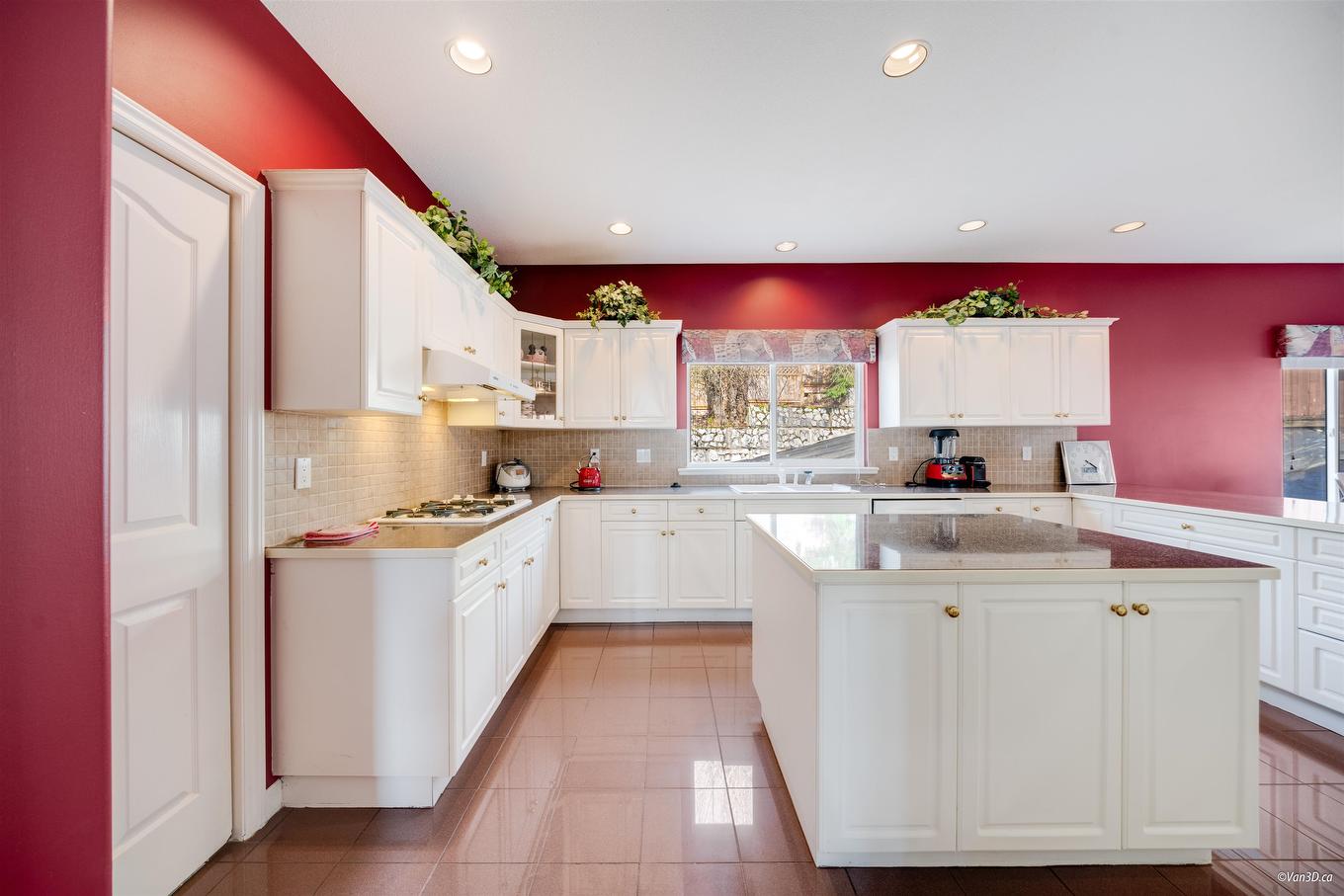 2551 Sapphire Place, Coquitlam, BC